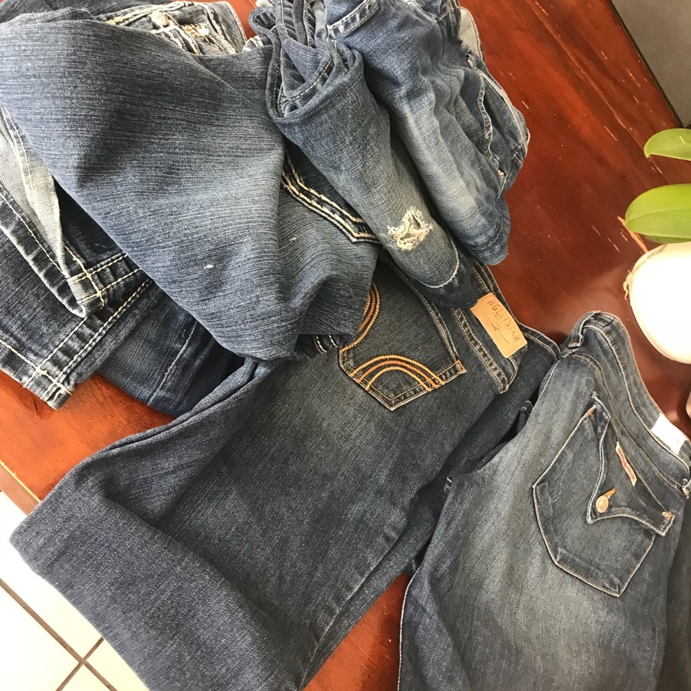 Several jeans like new jeans sold individually